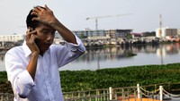 Jokowi di Waduk Pluit (Foto: Hasan Alhabshy)