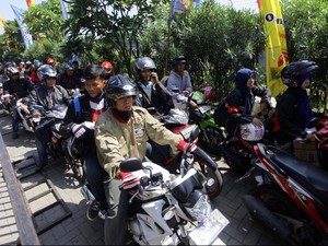 Polda Metro Kawal Pemudik Bermotor Hingga ke Perbatasan DKI-Jabar