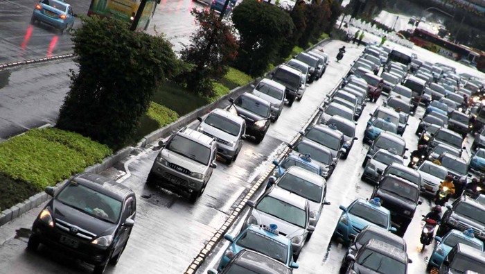 Ahok: Penghapusan Jalur Lambat Jl Jenderal Sudirman-Thamrin Dimulai Tahun Ini