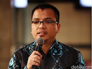 Terang Redup Karir Denny Indrayana yang Kini Bela Prabowo di MK