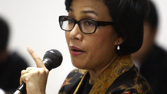 Mantan Menkeu Sri Mulyani bersaksi di persidangan di kasus Century dengan terdakwa Budi Mulya di pengadilan Tipikor, Jalan Rasuna Said, Kuningan, Jakarta Selatan, Jumat (2/5/2014).
