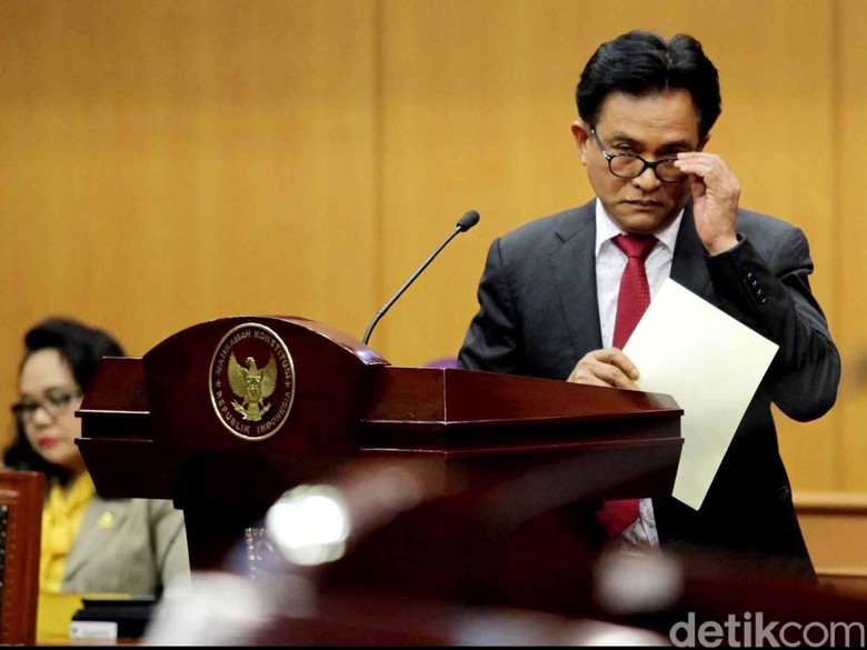 Viral Isu Jokowi Tak Bisa Menang Pilpres, Ini Penjelasan Yusril Viral Isu Jokowi Tak Bisa Menang Pilpres, Ini Penjelasan Yusril