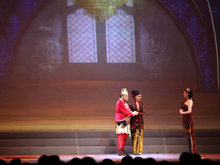 Pagelaran Drama Musikal Timun Mas digelar selama dua hari, Sabtu (29/6) dan Minggu, (30/6) di Istora Senayan Jakarta. Acara yang di dukung oleh Djarum Apresiasi Budaya itu memberikan pertunjukan cerita rakyat yang dibalut dengan unsur drama, opera, orkestra serta multimedia yang canggih. File/detikFoto.