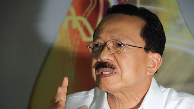 Foke yang diprediksi menang Pilgub DKI 2012, kalah dari Jokowi.