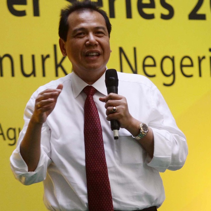 Menteri Koordinator Perekonomian Chairul Tanjung bersama Direktur Utama Bank Mandiri Budi G Sadikin memberikan kuliah umum di Auditorium Kementerian Pendidikan dan Kebudayaan, Jakarta, Rabu (13/8/2014).