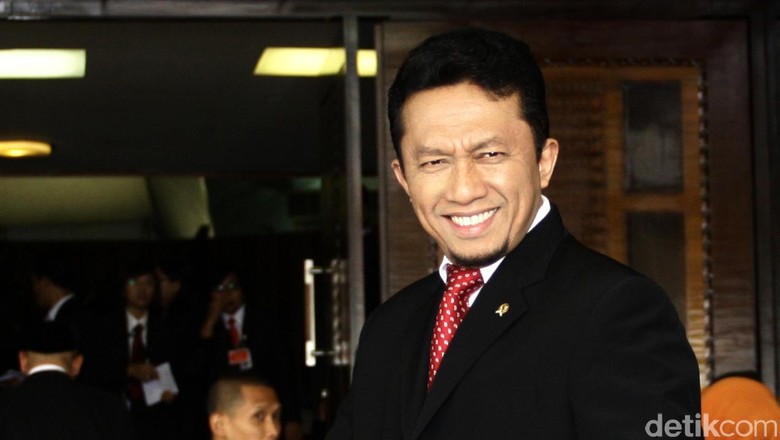 Tifatul: Kiai Maruf Amin Ulama Besar, Jangan Di-bully Tifatul: Kiai Maruf Amin Ulama Besar, Jangan Di-bully