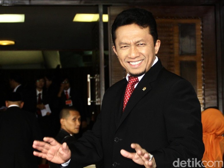 Posting Foto Hoax Rohingya, Tifatul: Dikirim Teman Komisi III Posting Foto Hoax Rohingya, Tifatul: Dikirim Teman Komisi III