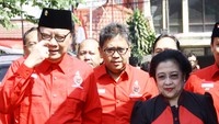 Nah di PDI Perjuangan, Tjahjo Kumolo kerap dipercaya untuk memegang posisi strategis. Antara lain Ketua Badan Pemenangan Pemilihan Umum, hingga yang tertinggi adalah menjabat sebagai Sekretaris Jenderal. (Lamhot Aritonang/detikcom)