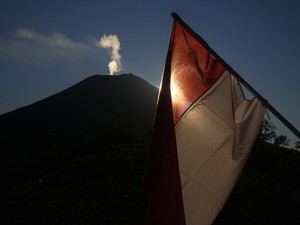 Usai Diperiksa, WN Rusia yang Tarik Bendera RI Akhirnya Dideportasi