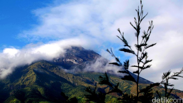 Pendaki yang akan 17-an di Merapi Diingatkan Jangan ke Puncak