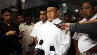 Idrus menjadi salah satu tokoh yang vokal mengkritik Jokowi dan pemerintahannya. Idrus merupakan Sekjen Golkar yang tergabung di Koalisi Merah Putih (KMP), kumpulan partai kontra Jokowi-JK. Tokoh lainnya di KMP yakni Aburizal Bakrie (Ical) yang saat itu merupakan Ketum Golkar. Idrus beberapa kali terlihat menemani Ical. Foto: Agung Pambudhy