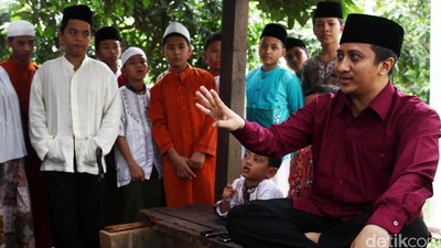 Sambal Kurma Belimbing dan Sayur Asem Jadi Makanan Kesukaan Ustadz Yusuf Mansur