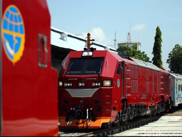 JK: Proyek Kereta Kencang Jakarta-Surabaya Bisa Dimulai 2017