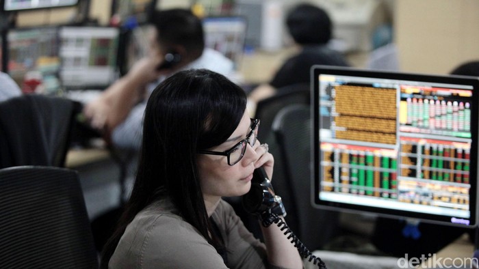 Dibuka Stagnan, IHSG Bergerak Lesu
