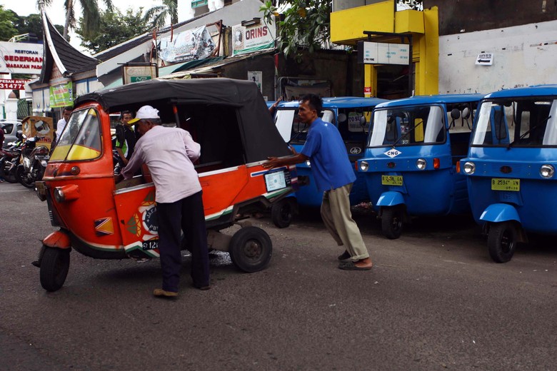 Laju Bajaj Roda Tiga, dari Hindustan hingga Menjadi Ikon Jakarta Laju Bajaj Roda Tiga, dari Hindustan hingga Menjadi Ikon Jakarta