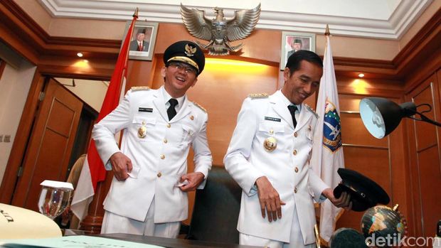 Jokowi dan Ahok usai pelantikan sebagai gubernur dan wakil gubernur DKI Jakarta. 