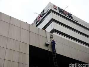 Imbauan KPK Bagi PNS dan Pejabat: Mulai dari Parsel Sampai Angpau