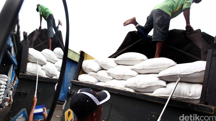 Harga Beras Naik, Darmin: Perlu Operasi Pasar Dalam Waktu Dekat