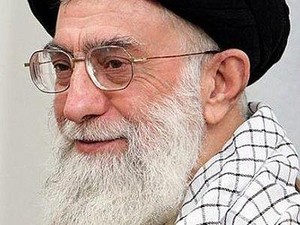 Pemimpin Tertinggi Iran Desak Arab Saudi Minta Maaf Atas Tragedi Mina