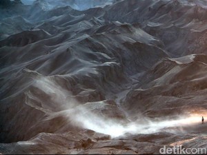 Bromo Siaga, Pemesanan Hotel Turun 90 Persen