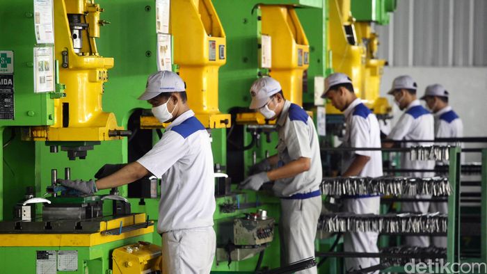 2 Pabrik Astra Resmi Dibuka Diresmikan 2 pabrik baru sehingga total 4 pabrik suku cadang binaan Astra telah berdiri di kawasan wialayah Cikarang, Jawa Barat. Persemian 2 pabrik yakni PT Mada Wikri Tunggal dam PT Tosama Abadi.