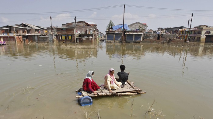 75 Orang Tewas dan 200 Ribu Mengungsi Akibat Banjir di India