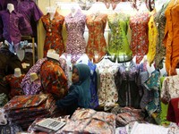 Batik Asal China dan India Masih Gentayangan di RI