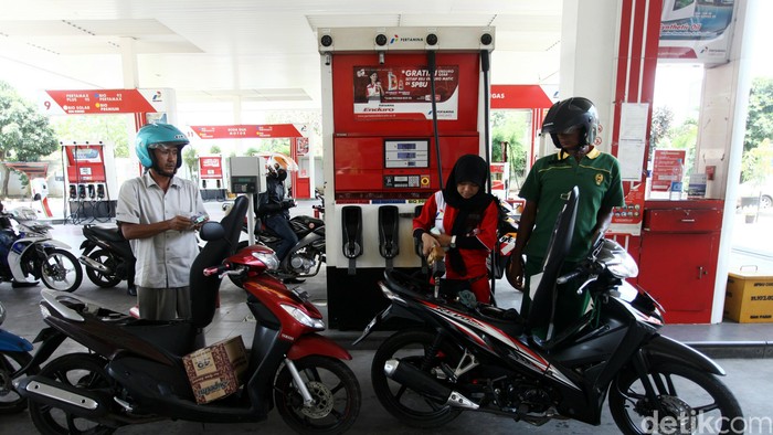 Jualan Bensin Premium, Pertamina Rugi Rp 400/Liter