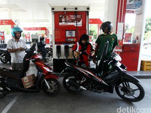 Jualan Bensin Premium, Pertamina Rugi Rp 400/Liter