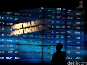 Sempat Hijau, IHSG Ditutup Turun 38 Poin ke 3.951