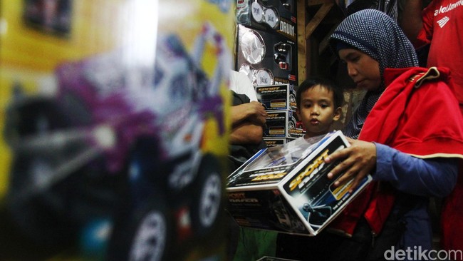 Ingat! Beli Mainan Impor Jangan Lupa Urus SNI