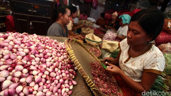 Pedagang Bawang Merah/Foto: Hasan Alhabshy Pedagang Bawang Merah/Foto: Hasan Alhabshy