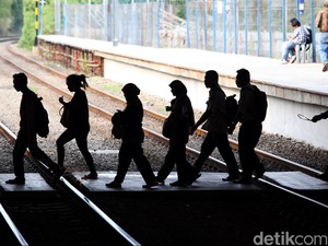 Wacana Tarif KRL Lebih Mahal Buat Orang Kaya Disebut Masih Banyak Bolongnya