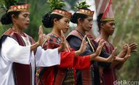 Nama Tarian Suku Batak: Serba-serbi Tarian Tortor