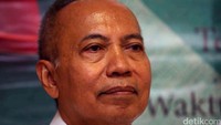 Dia kemudian terkenal sebagai pakar kuliner. Sempat menjadi presenter acara di televisi, Pak Bondan terkenal dengan ucapan maknyus saat mengomentari makanan yang memang enak.