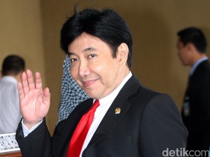 Kiprah Panjang Guruh Soekarnoputra di Dunia Seni: Musisi Hingga Aktor