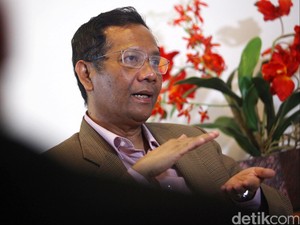 Mahfud Md Heran dengan Nyinyiran Aparat Kecolongan