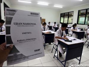 Kemendikbud Akan Uji Coba Penerapan UN Esai untuk SMP dan SMA