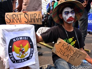 Manuver DPR Hapus Pilkada Langsung