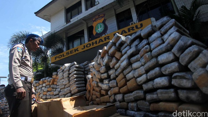 2 Bos Ganja 1 Ton Kembali Lolos dari Vonis Mati