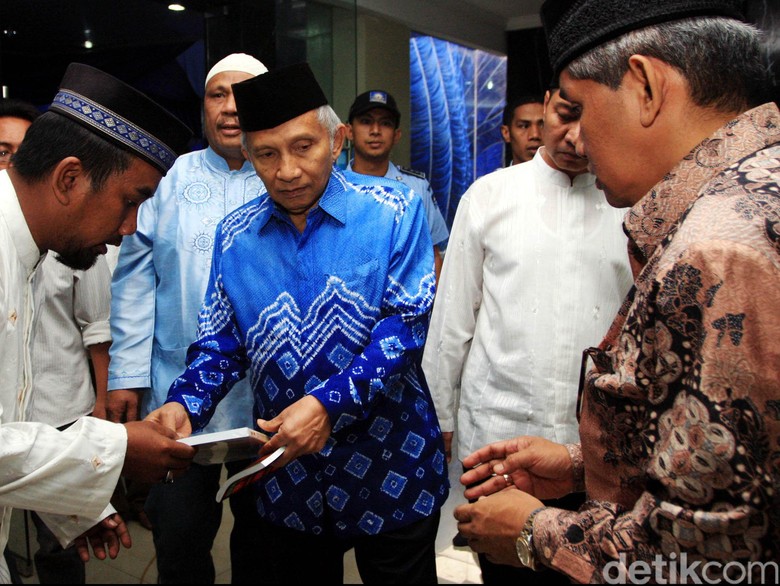 Isu Renggangnya Hubungan Antarparpol karena Partai Setan Isu Renggangnya Hubungan Antarparpol karena Partai Setan