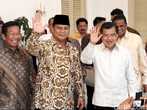 Prabowo saat bertandang ke rumah dinas JK di tahun 2014.