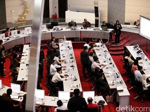 IHSG Anjlok 1,8% Jelang Libur Panjang, Ini Penyebabnya