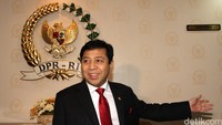 Pimpinan DPR yang pertama kali menjadi tersangka kasus korupsi di KPK adalah Setya Novanto. Dia dijerat sebagai tersangka korupsi e-KTP pada 2017 saat menjabat sebagai Ketua DPR RI. (Foto: Lamhot Aritonang)
