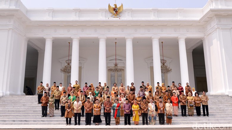 Ini Daftar Menteri-menteri Jokowi yang Nyaleg di Pemilu 2019 Ini Daftar Menteri-menteri Jokowi yang Nyaleg di Pemilu 2019