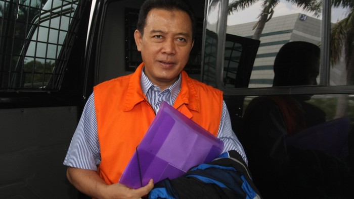 PT Bandung Perberat Hukuman Bupati Karawang dan Istri