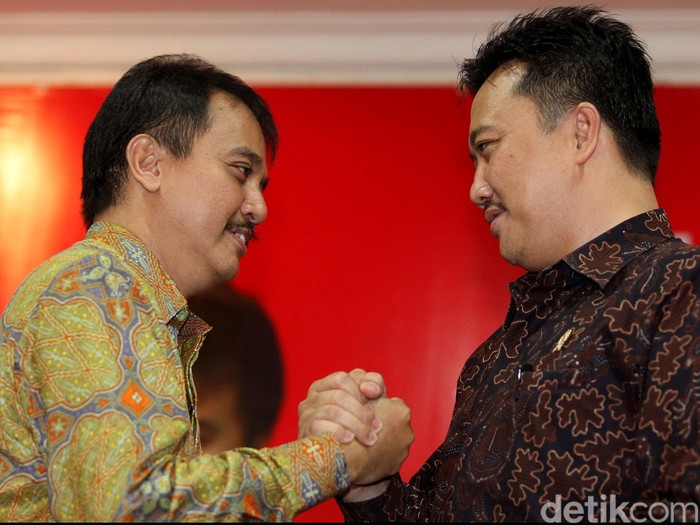 Raker di DPR, Menpora No Comment soal Somasi Roy Suryo