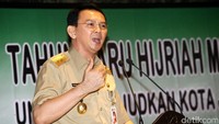 Gubernur Jakarta Basuki T Purnama (Ahok)  saat itu pernah menyebut lantai 7 Alexis sebagai surga dunia. Di Alexis itu lantai tujuhnya surga dunia loh. Di Alexis itu bukan surga di telapak kaki ibu loh, tapi di lantai tujuh, kata Ahok dalam sambutan kepada mahasiswa Departemen Sosiologi FISIP Universitas Indonesia perihal Pembangunan Sosial, di Balai Kota, Jl Medan Merdeka Selatan, Jakarta, Selasa (16/2/2016). Foto: Hasan Habshy