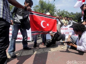 Fasilitator Perdamaian Minta Bendera Aceh Diubah karena Mirip Bendera GAM