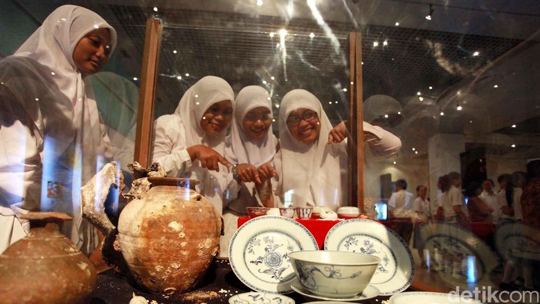 Foto: Pelajar berkunjung ke Museum Nasional (Agung Pambudhy/detikFoto) Foto: Pelajar berkunjung ke Museum Nasional (Agung Pambudhy/detikFoto)
